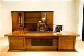 實(shí)木辦公家具的保養(yǎng)