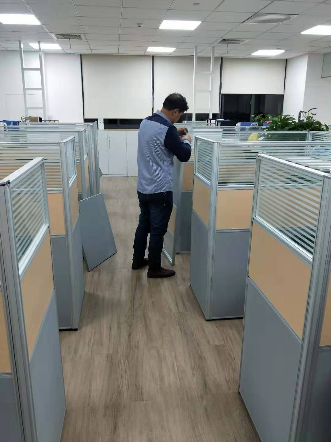 屏風(fēng)隔斷辦公桌 屏風(fēng)隔斷辦公桌